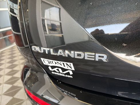 Used 2022 Mitsubishi Outlander SEL image 8