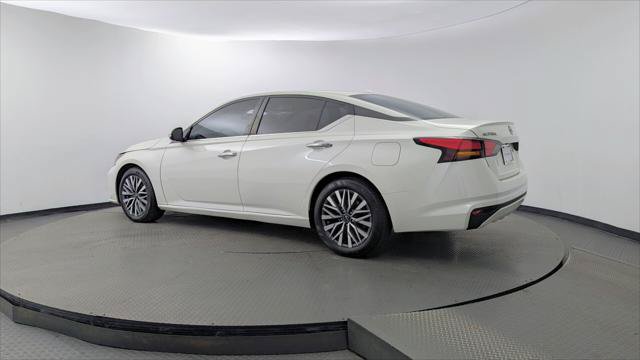Used 2023 Nissan Altima 2.5 SV FWD image 6