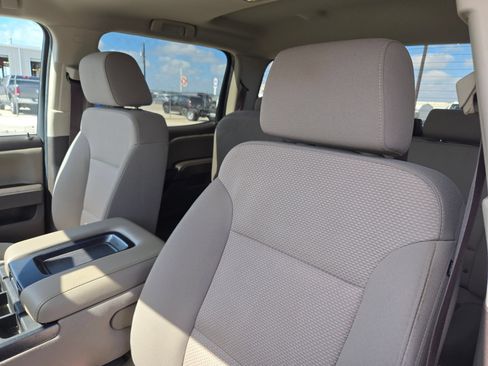 Used 2018 Chevrolet Silverado 1500 LT w/ Texas Edition RWD image 9
