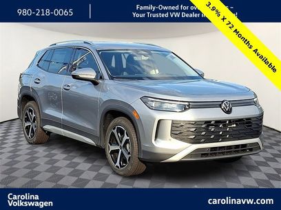 New 2025 Volkswagen Tiguan SE