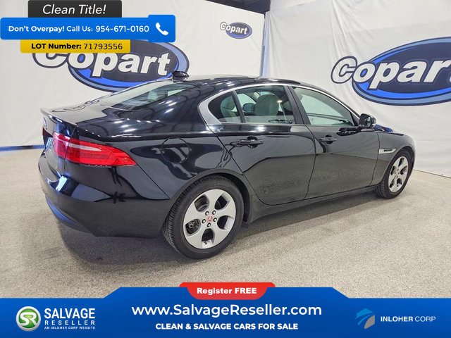 Used 2017 Jaguar XE RWD image 4