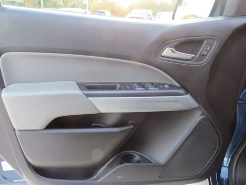 Used 2020 Chevrolet Colorado LT image 14