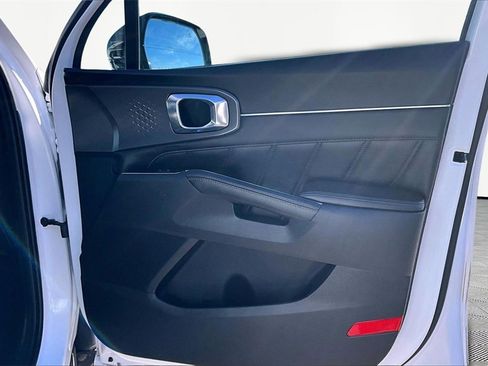 Used 2023 Kia Sorento SX image 24