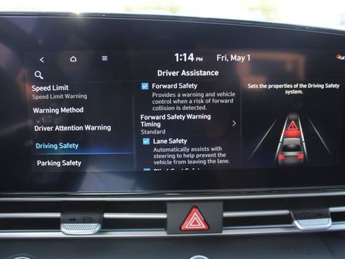 New 2026 Hyundai Elantra Limited FWD image 18