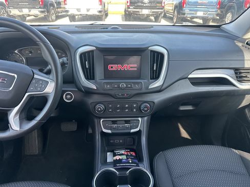 Used 2024 GMC Terrain SLE FWD image 10