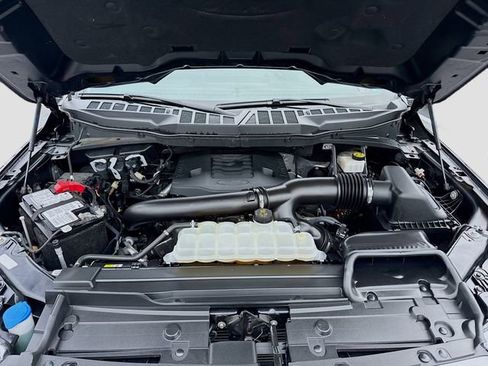 Certified 2022 Ford F150 XLT w/ Equipment Group 302A High image 31