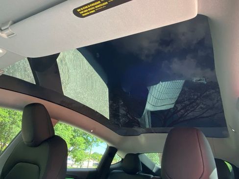 Used 2026 Tesla Model Y Long Range image 18