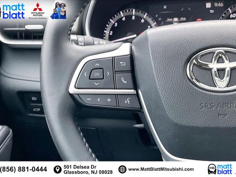 Used 2022 Toyota Highlander XLE image 19