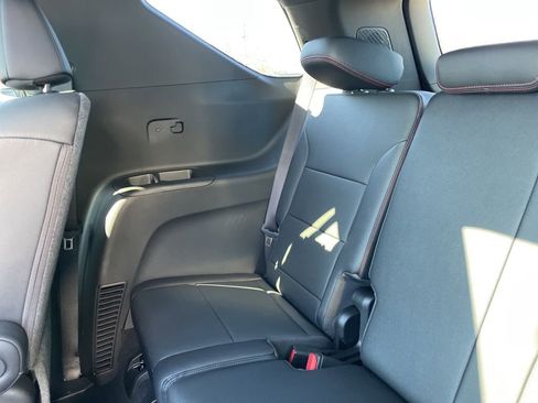 New 2026 Chevrolet Traverse Z71 w/ Driver Confidence Package image 47