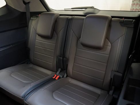 Used 2024 Volkswagen Atlas SEL AWD/4WD image 12