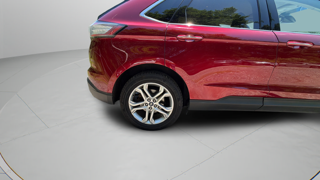 Used 2018 Ford Edge Titanium w/ Equipment Group 301A AWD/4WD image 34