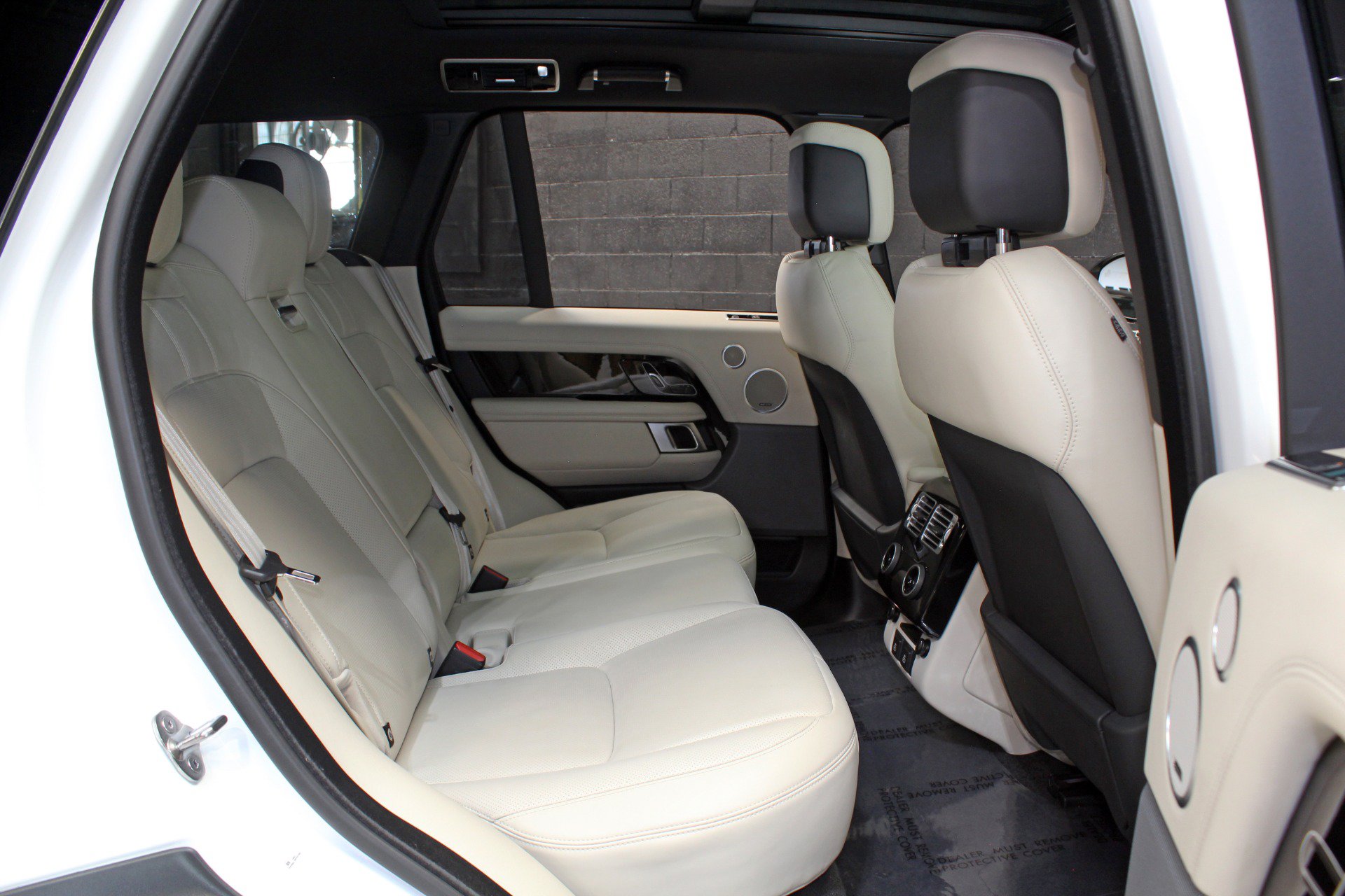 Used 2022 Land Rover Range Rover P525 Westminster Edition AWD/4WD image 47