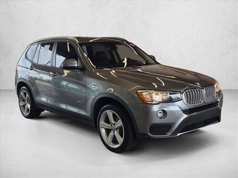 Used 2017 BMW X3 sDrive28i RWD image 3