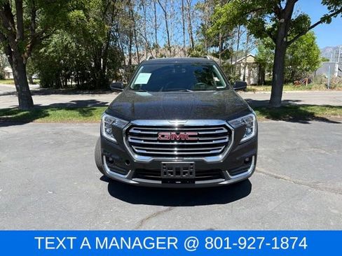 Used 2024 GMC Terrain SLT AWD/4WD image 2