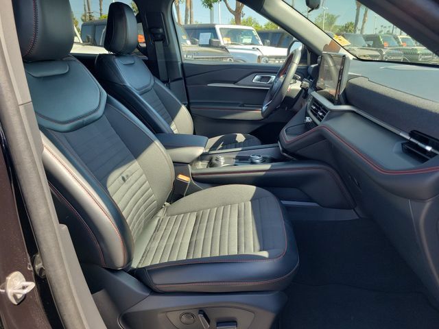 Used 2025 Ford Explorer ST-Line RWD image 18