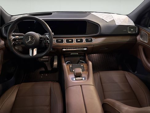 Used 2024 Mercedes-Benz GLS 450 4MATIC image 23