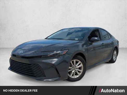Used 2025 Toyota Camry LE FWD image 1