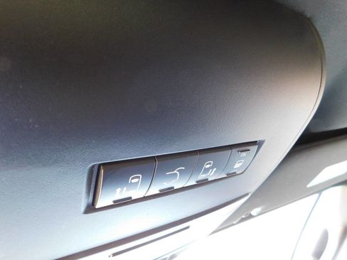 Used 2018 Dodge Grand Caravan GT image 40