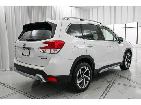 Used 2022 Subaru Forester Touring image 7