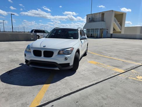 Used 2014 BMW X1 sDrive28i image 4