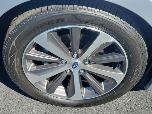 Used 2017 Subaru Legacy 2.5i Limited image 8