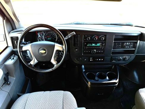 Used 2017 Chevrolet Express 3500 LT w/ LT Preferred Equipment Group image 9