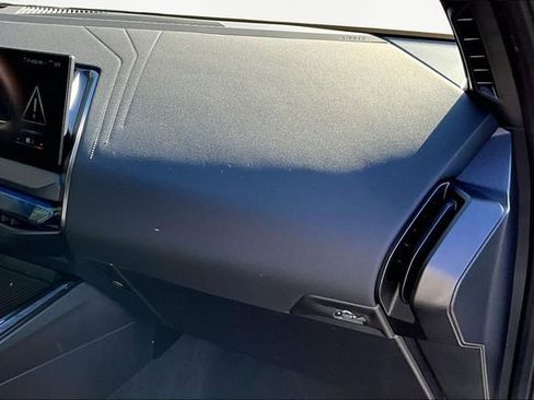 Used 2025 BMW X3 xDrive30i w/ Premium Package image 18