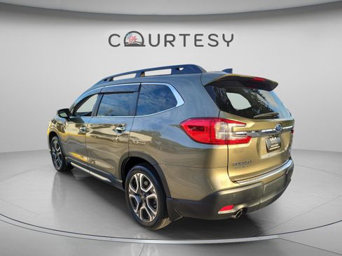 Used 2024 Subaru Ascent Touring w/ Popular Package #2 AWD/4WD image 2