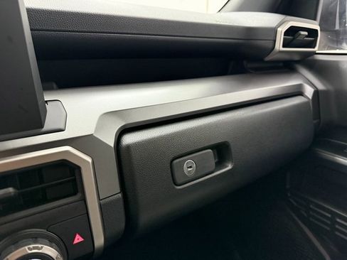 Used 2025 Toyota 4Runner SR5 w/ Carpet Mat Package (GST) image 24