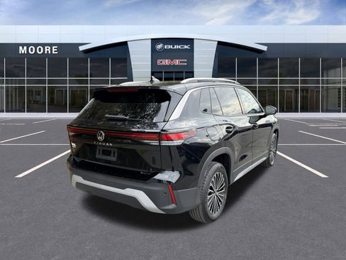 Used 2025 Volkswagen Tiguan S image 4