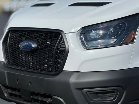 New 2025 Ford Transit 250 148 Medium Roof image 4