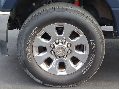 Used 2017 Ford F250 Lariat w/ Chrome Package image 12