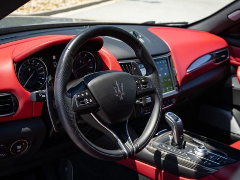 Used 2022 Maserati Levante Modena AWD/4WD image 24