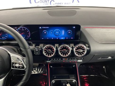 Used 2023 Mercedes-Benz GLA 250 4MATIC image 13