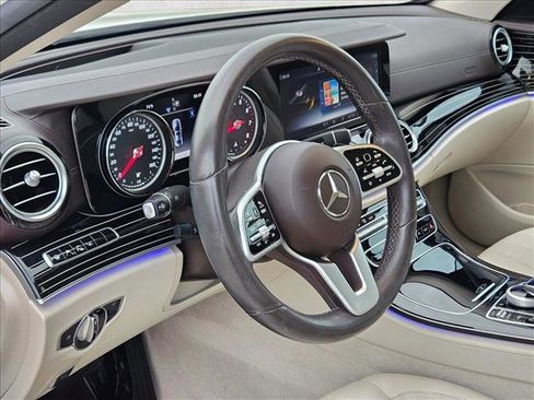 Used 2019 Mercedes-Benz E 300 image 9