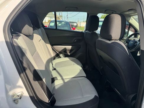 Used 2016 Chevrolet Trax LS image 12