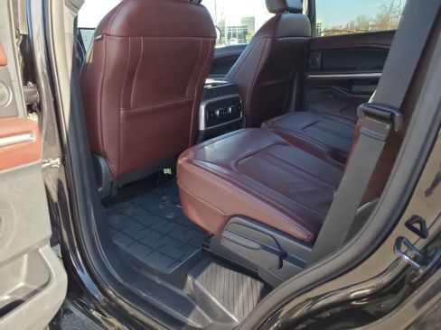 Used 2024 Ford Expedition Limited image 20
