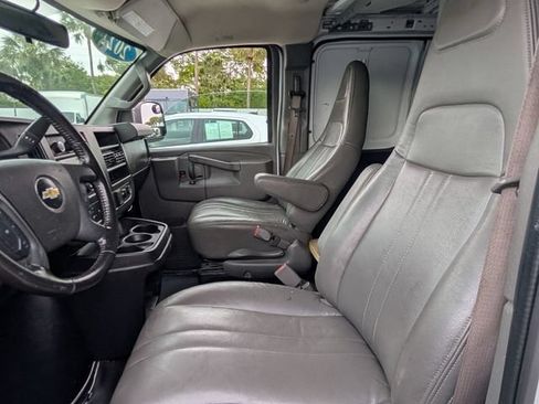 Used 2021 Chevrolet Express 2500 w/ Communications Package RWD image 5