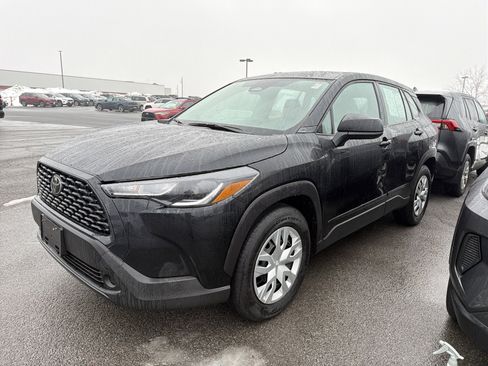 Used 2023 Toyota Corolla Cross L image 4
