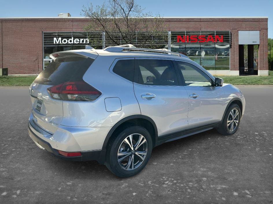 Used 2019 Nissan Rogue SV w/ Premium Package AWD/4WD image 4