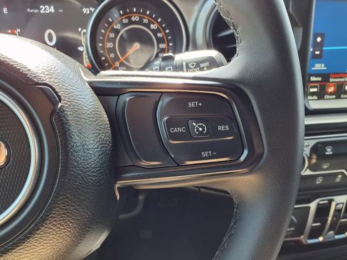 Used 2023 Jeep Wrangler Unlimited Sport AWD/4WD image 17
