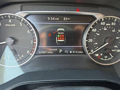Used 2025 Nissan Pathfinder SV FWD image 17