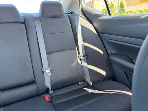 Used 2025 Nissan Altima 2.5 SV FWD image 30