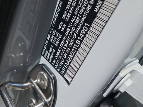 Certified 2026 Porsche Macan AWD/4WD image 11