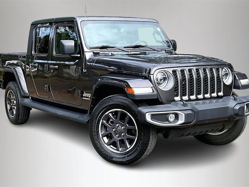 Used 2022 Jeep Gladiator Overland w/ Popular Equipment Package image 2