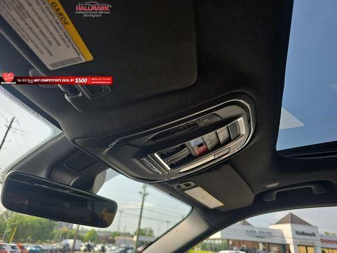 Used 2025 Jeep Grand Cherokee L Altitude RWD image 16