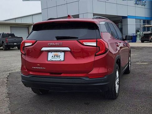Used 2023 GMC Terrain SLE w/ Driver Convenience Package image 7