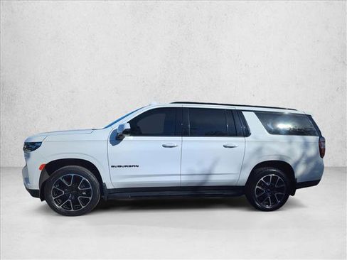 Used 2022 Chevrolet Suburban RST w/ Luxury Package image 8