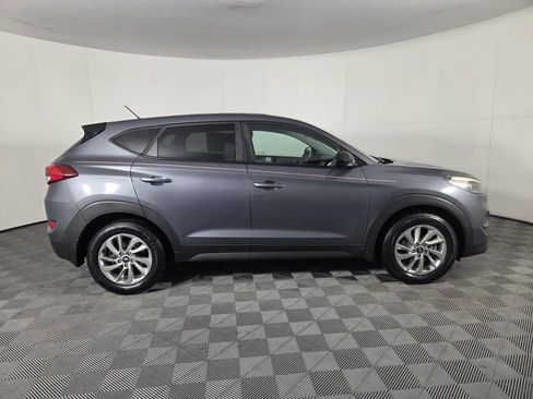 Used 2018 Hyundai Tucson SE w/ Cargo Package FWD image 4