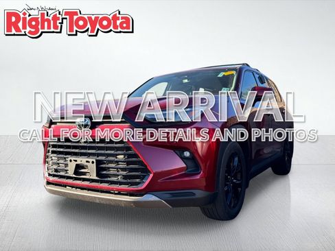 Certified 2024 Toyota Grand Highlander AWD image 1